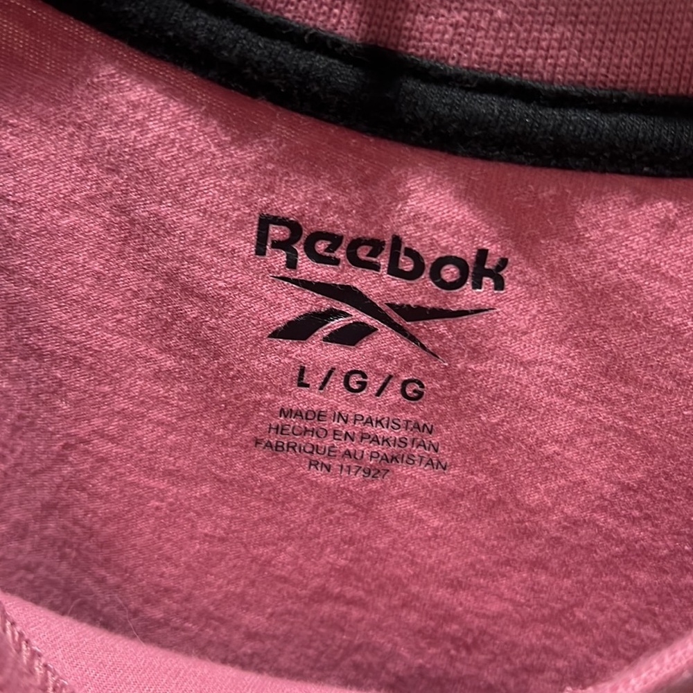 Reebok Raised Letters Tee Size Large - Picture 2 of 2